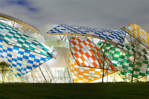 Daniel Buren Morphs Louis Vuitton Foundation Into ‘The 